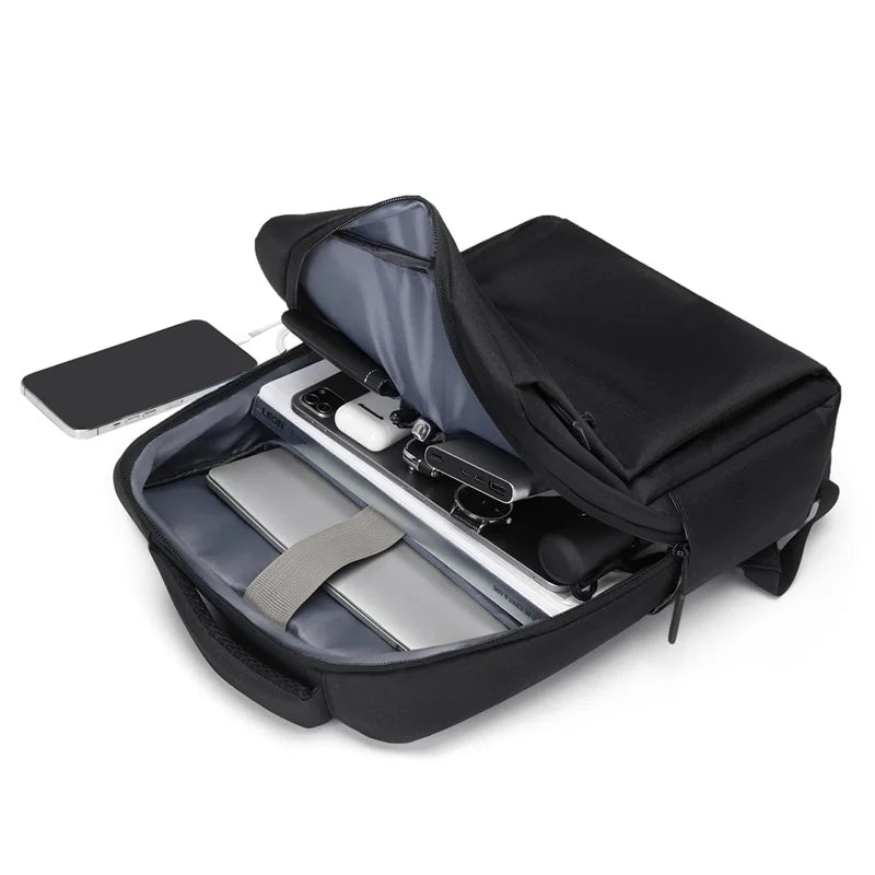 Mochila GOLF Portátil 15.6" | Impermeable | Puerto USB | 15L | Negocios y Viajes